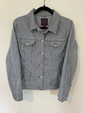 Gloria Vanderbilt Blue/White Striped Denim Jacket